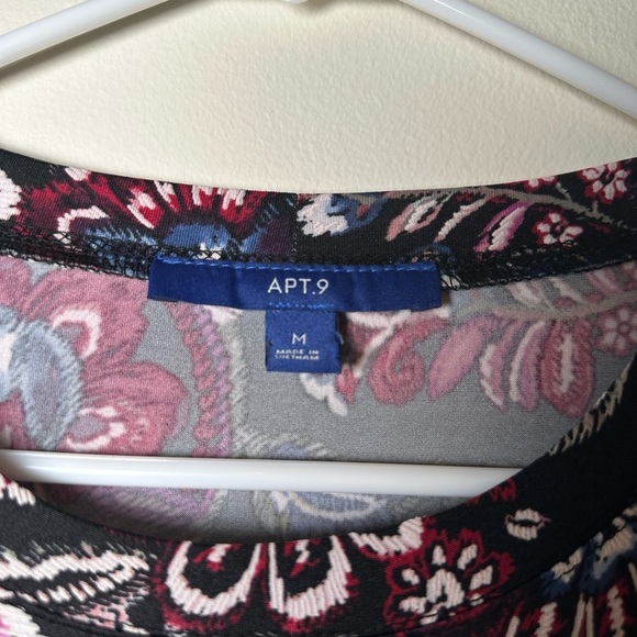 APT.9 Floral Dress with Pockets - Picture 2 of 8